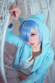 [Cosplay-Foto] Anime-Bloggerin Xianyin sic - REs Leben in einer anderen Welt von Grund auf Rem Cat Pyjamas