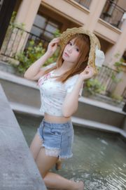 [Net rode COSER-foto] Schattige meid Nyako Meow - Hot Spring Travel