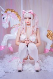 [Cosplay-Foto] Süße Miss Sister Honey Cat Qiu - Candy Holiday