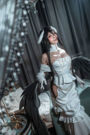 [Cosplay-Foto] Anime-Blogger Dumme Momo - Albedo