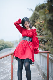 [Meow Sugar Movie] VOL.453 belle Duan Xuan - Ensemble de photos rouge et noir