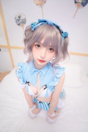 [福利COS] 神楽坂真冬 蓝调女仆